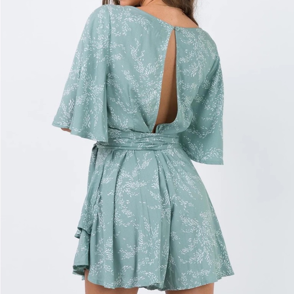 Princess Polly Mint Floral Leaf Flare Sleeve Ruffle Playsuit Jumper Romper - Picture 5 of 7